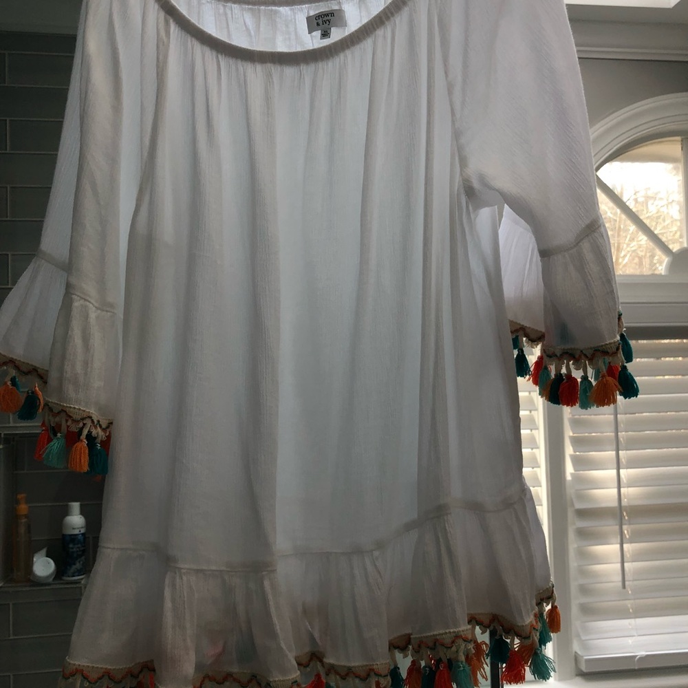 crown and ivy xl white turquoise/orange tassels